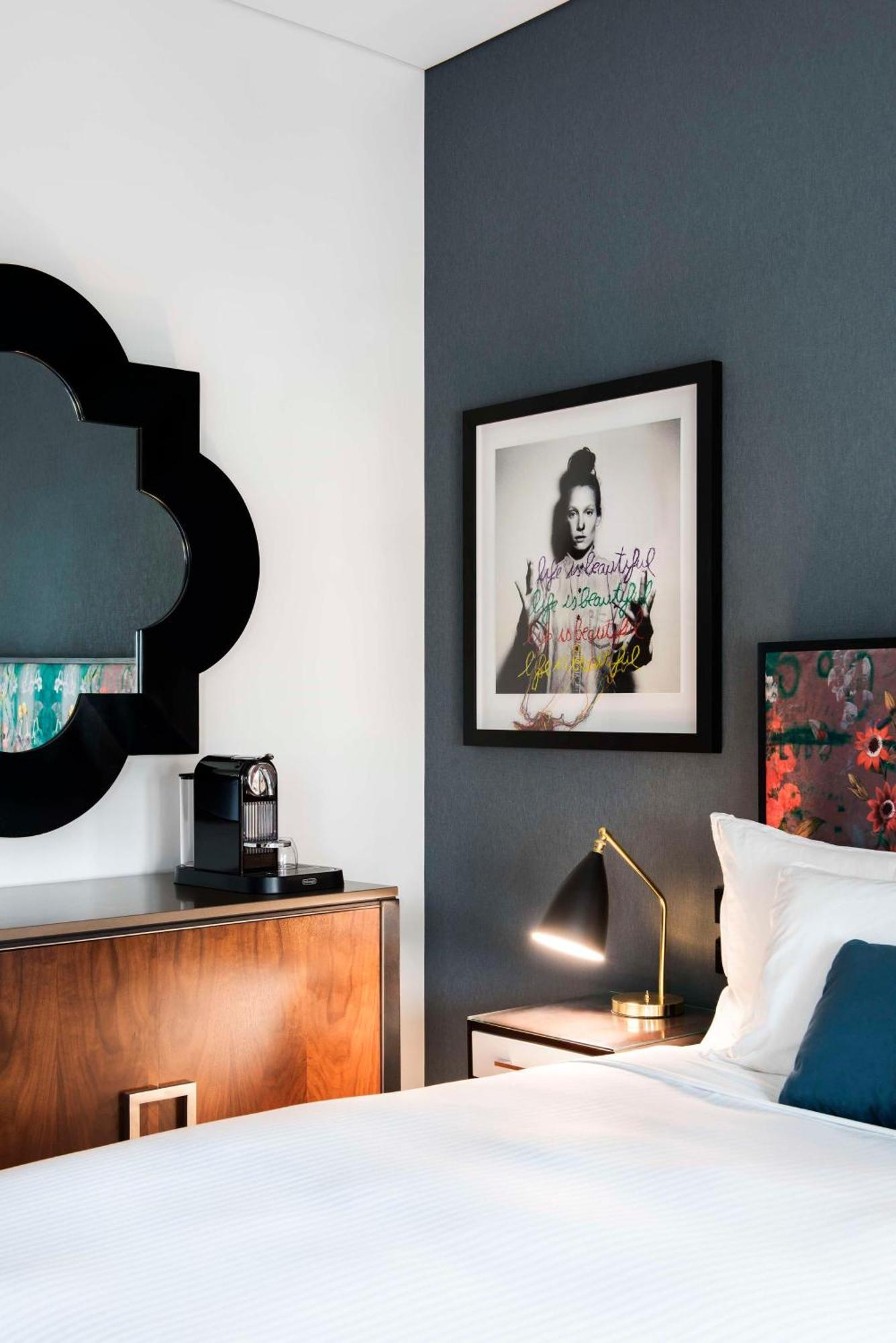 The Inchcolm By Ode Hotels ブリスベン エクステリア 写真 Artwork by David Mach